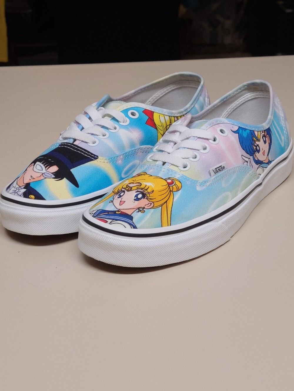 Vans X Sailor Moon Authentic casual low top skateboard sneakers size 9
